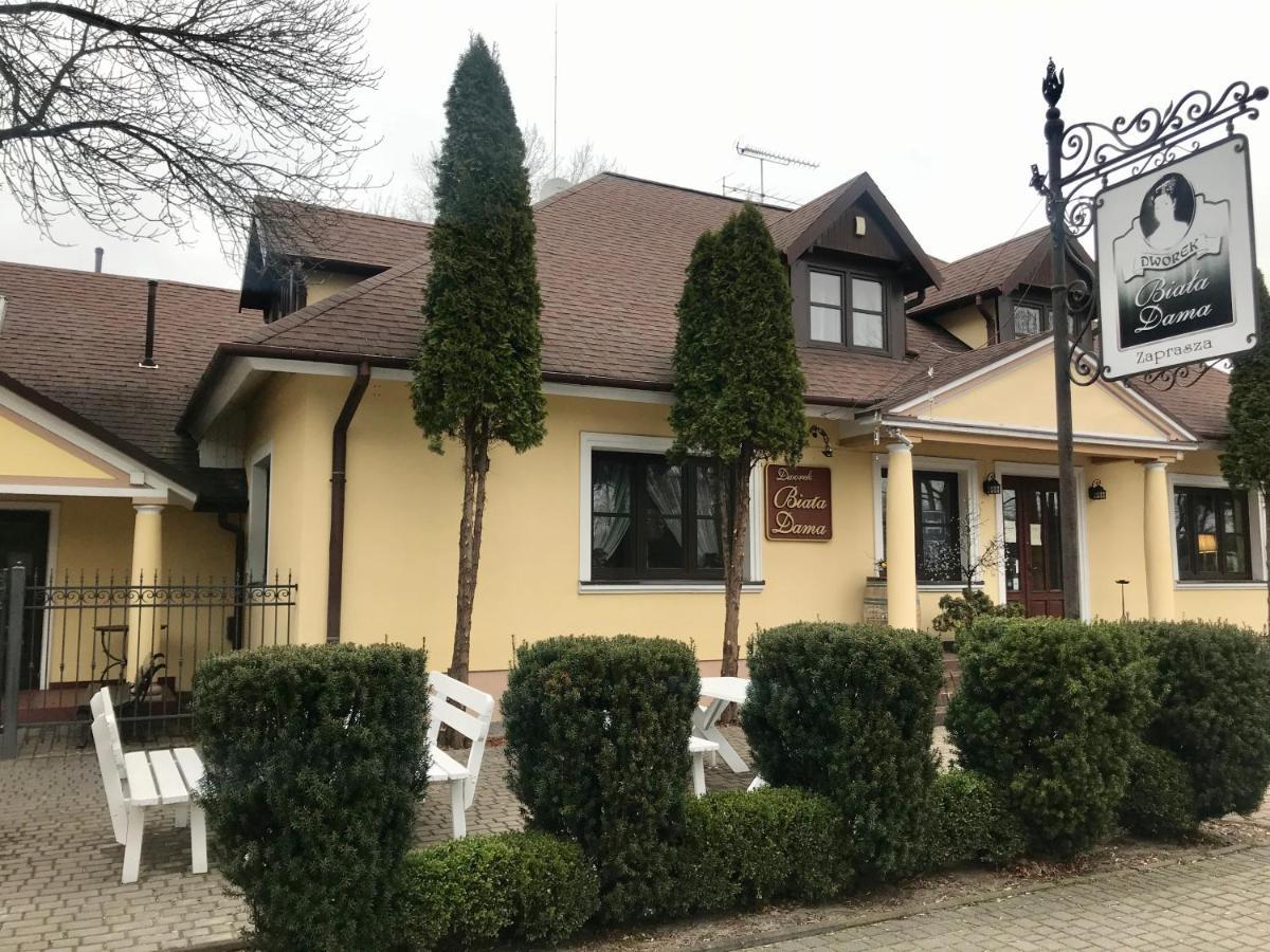 Dworek Biala Dama Nieborów Esterno foto
