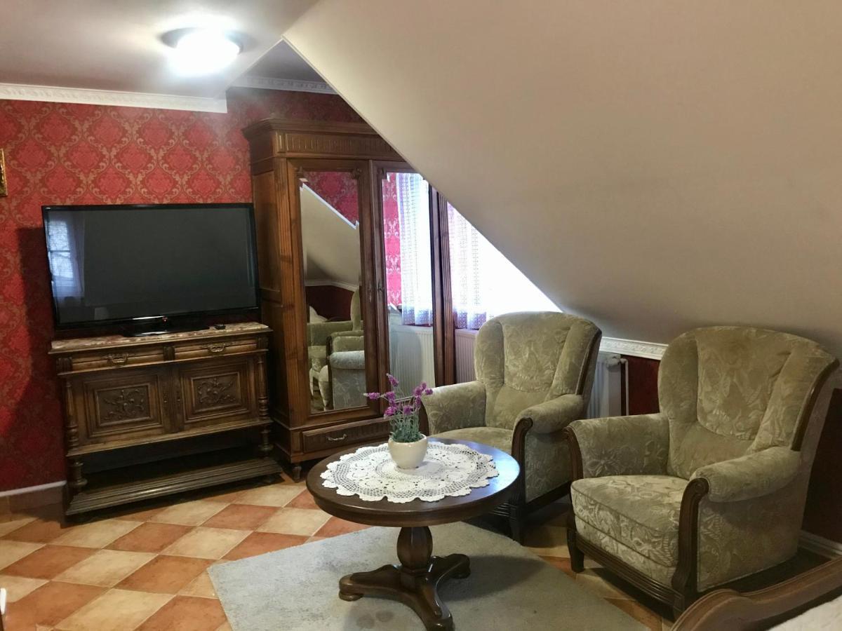 Dworek Biala Dama Nieborów Esterno foto