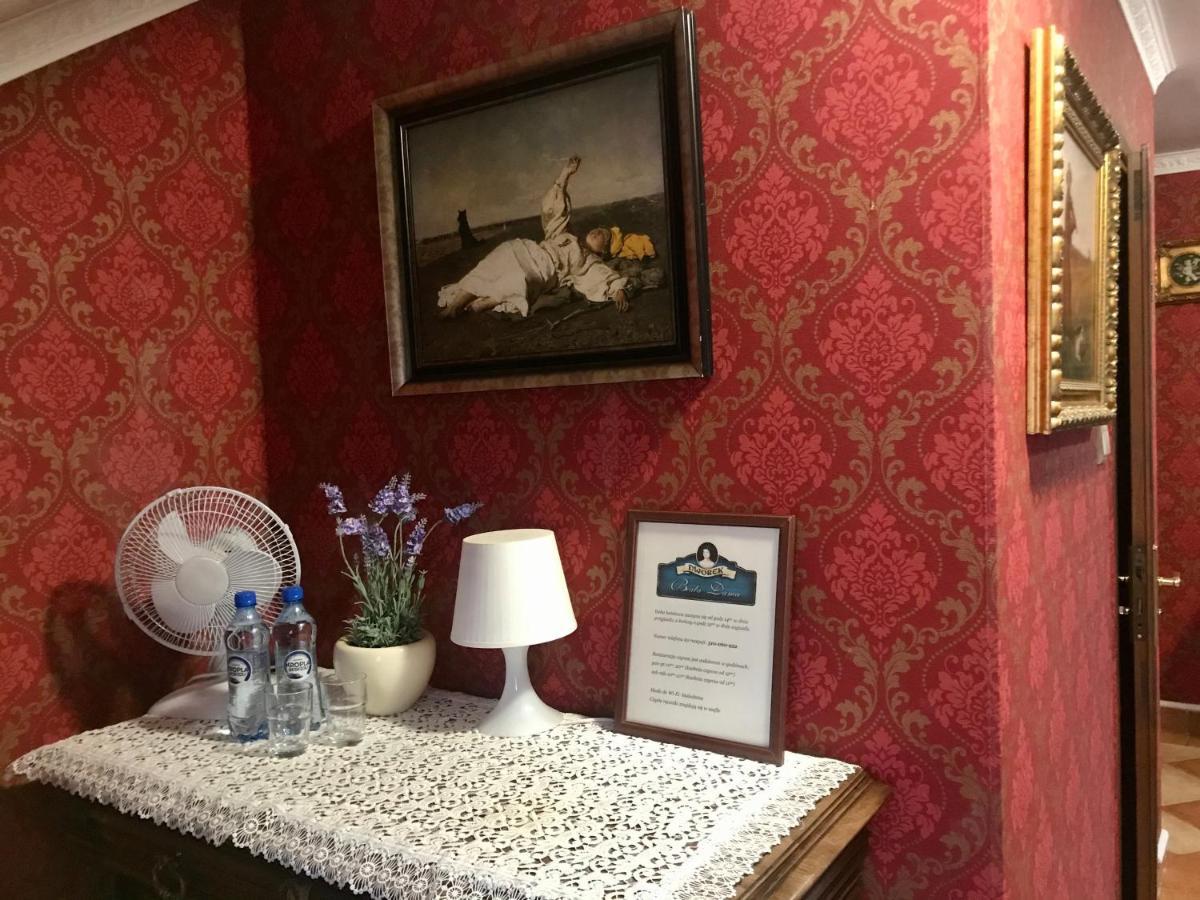 Dworek Biala Dama Nieborów Esterno foto