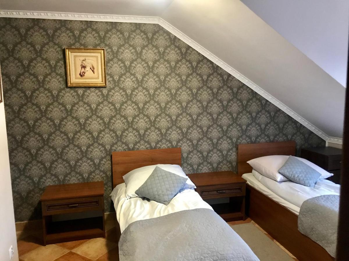 Dworek Biala Dama Nieborów Esterno foto
