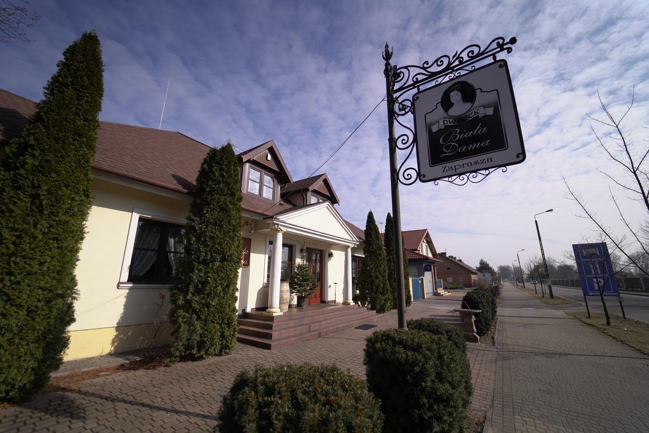 Dworek Biala Dama Nieborów Esterno foto